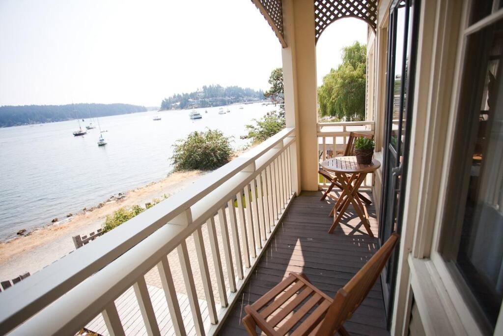 Iconic 3-Story Waterfront 'Marina House' W/ View Villa Гибсънс Екстериор снимка